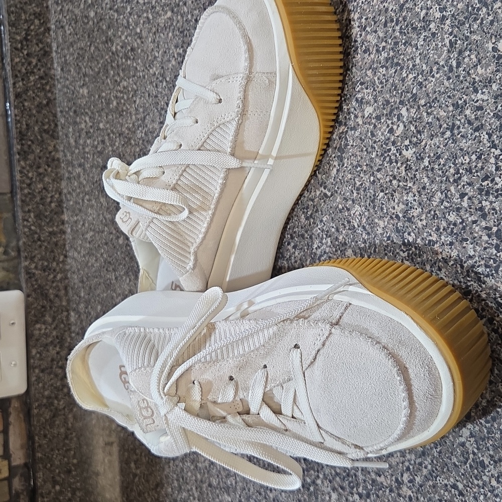 UGG womans EZ-duzzit Mule Platform Sneakers